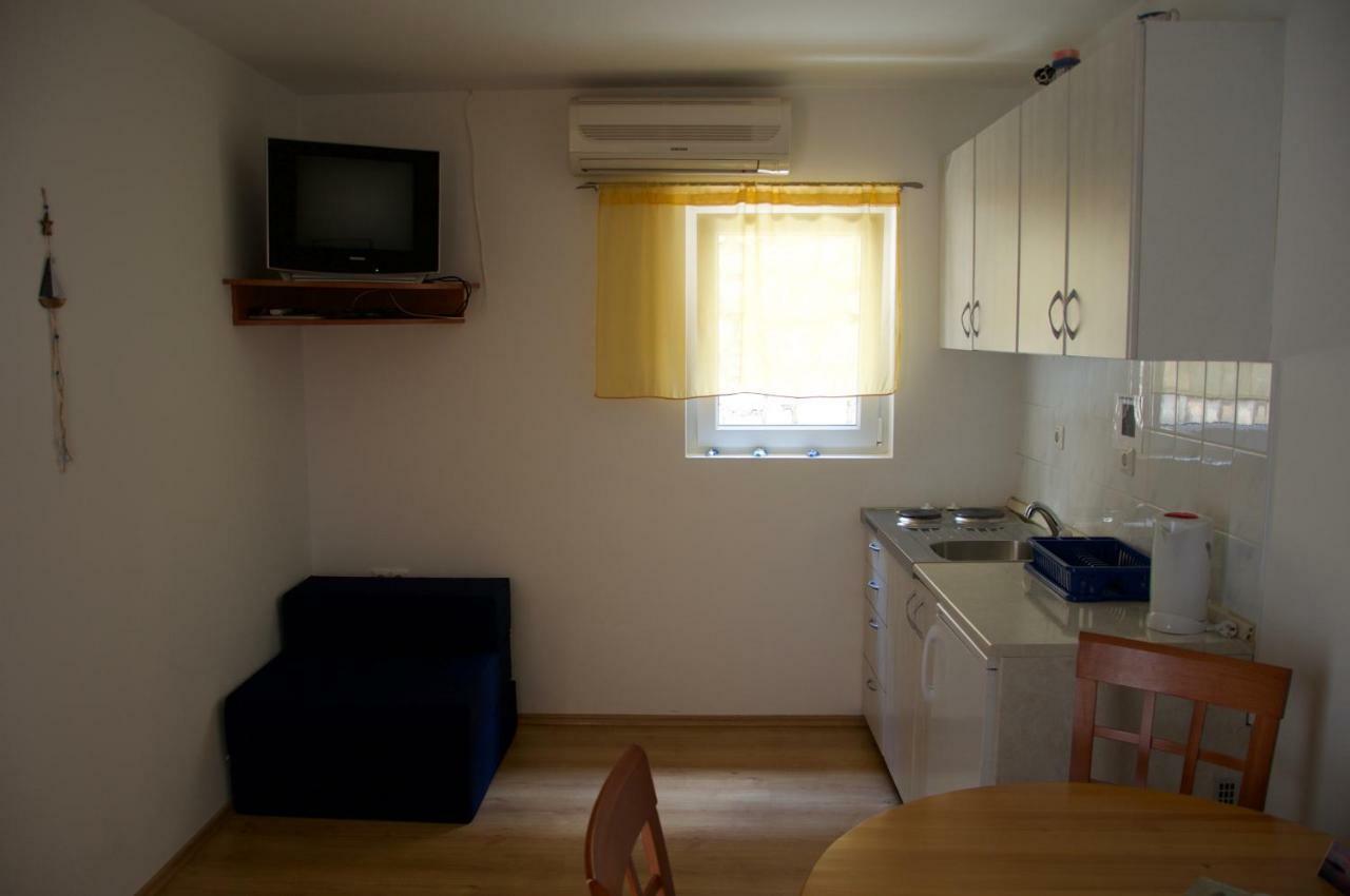 Apartment Viveniti Klenovica Exterior photo