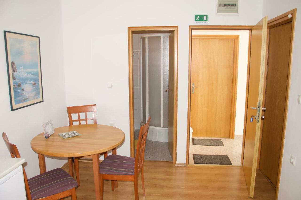 Apartment Viveniti Klenovica Exterior photo