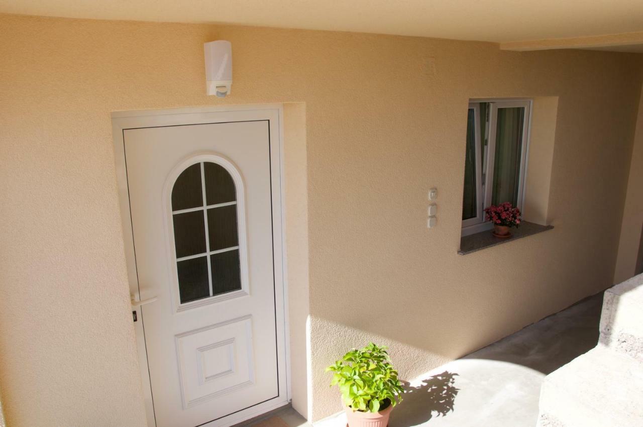 Apartment Viveniti Klenovica Exterior photo